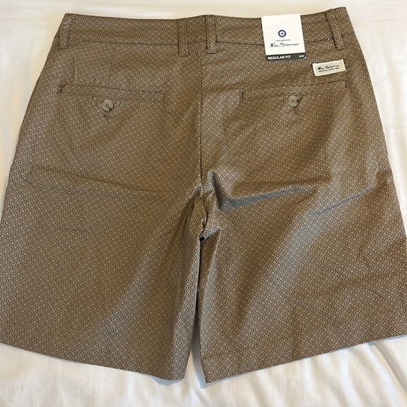 NWT - Ben Sherman brown and black pattern regular fit shorts - Picture 5 of 6